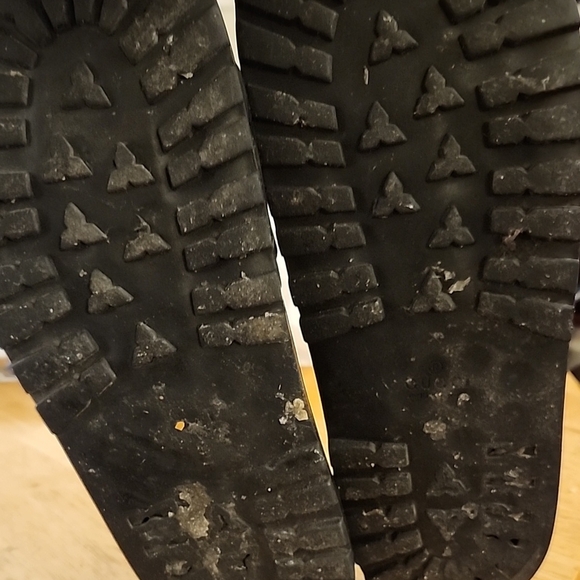 Gucci Black and Red Slides - Picture 6 of 7